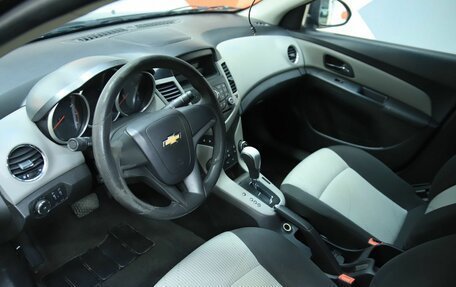 Chevrolet Cruze II, 2011 год, 730 000 рублей, 10 фотография