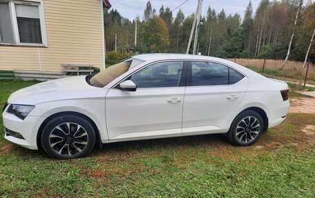 Skoda Superb III рестайлинг, 2016 год, 1 600 000 рублей, 3 фотография