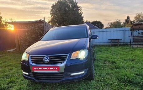 Volkswagen Touran III, 2007 год, 620 000 рублей, 2 фотография