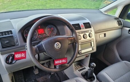Volkswagen Touran III, 2007 год, 620 000 рублей, 14 фотография