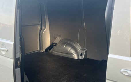 Volkswagen Transporter T6 рестайлинг, 2018 год, 2 200 000 рублей, 5 фотография