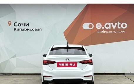 Hyundai Solaris II рестайлинг, 2017 год, 940 000 рублей, 5 фотография