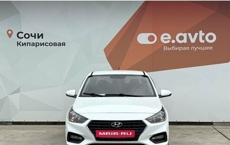 Hyundai Solaris II рестайлинг, 2017 год, 940 000 рублей, 2 фотография
