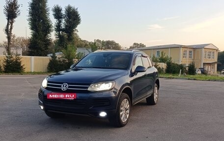 Volkswagen Touareg III, 2011 год, 1 870 000 рублей, 2 фотография