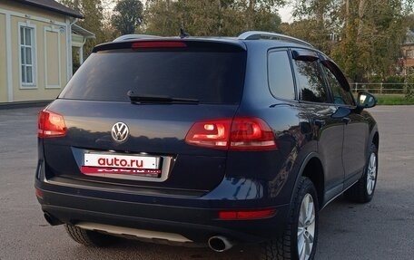 Volkswagen Touareg III, 2011 год, 1 870 000 рублей, 3 фотография