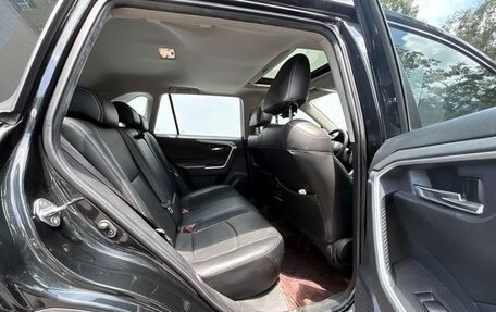 Toyota RAV4, 2022 год, 1 950 095 рублей, 6 фотография