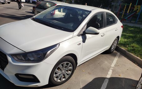 Hyundai Solaris II рестайлинг, 2018 год, 1 250 000 рублей, 3 фотография