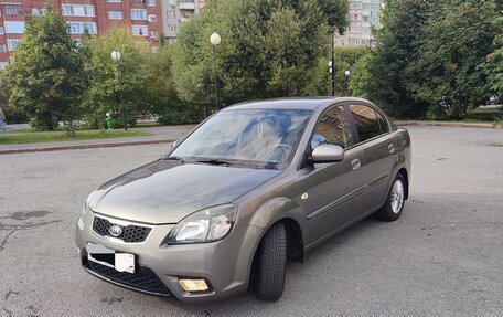 KIA Rio II, 2010 год, 735 000 рублей, 6 фотография