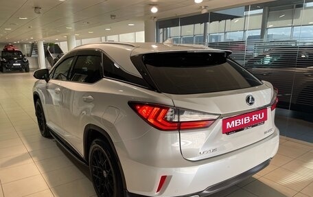 Lexus RX IV рестайлинг, 2016 год, 3 390 000 рублей, 4 фотография