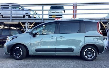 Toyota Sienta, 2022 год, 1 480 000 рублей, 4 фотография