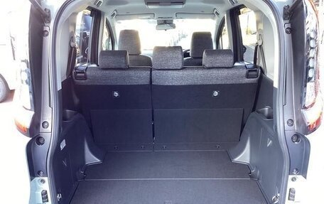 Toyota Sienta, 2022 год, 1 480 000 рублей, 10 фотография