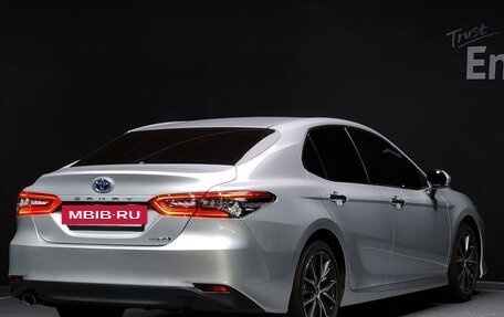Toyota Camry, 2023 год, 3 261 572 рублей, 2 фотография