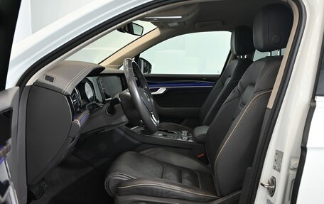 Volkswagen Touareg III, 2018 год, 4 400 000 рублей, 10 фотография