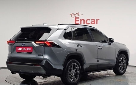 Toyota RAV4, 2023 год, 3 644 419 рублей, 2 фотография