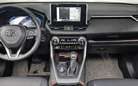 Toyota RAV4, 2023 год, 3 644 419 рублей, 18 фотография