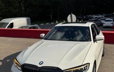 BMW 3 серия, 2019 год, 4 500 000 рублей, 1 фотография