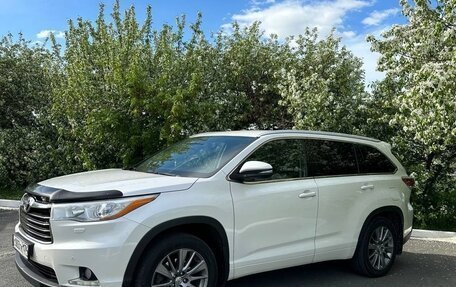 Toyota Highlander III, 2015 год, 2 450 000 рублей, 4 фотография