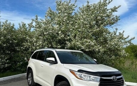 Toyota Highlander III, 2015 год, 2 450 000 рублей, 2 фотография