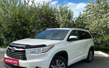 Toyota Highlander III, 2015 год, 2 450 000 рублей, 3 фотография
