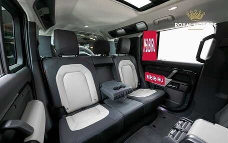 Land Rover Defender II, 2024 год, 15 100 000 рублей, 16 фотография