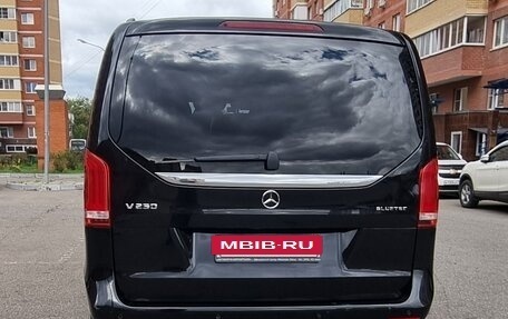 Mercedes-Benz V-Класс, 2015 год, 3 470 000 рублей, 14 фотография