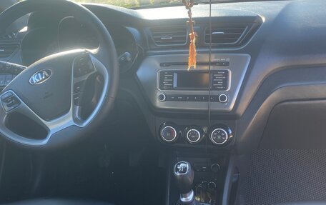 KIA Rio III рестайлинг, 2016 год, 1 000 000 рублей, 15 фотография