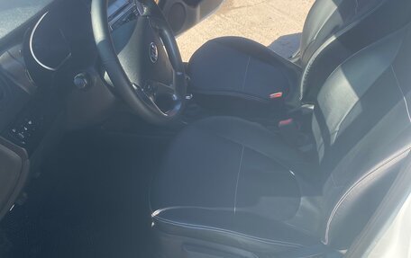 KIA Rio III рестайлинг, 2016 год, 1 000 000 рублей, 22 фотография