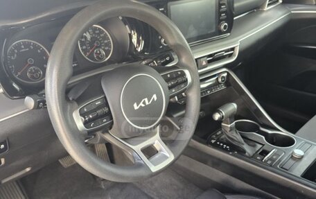 KIA K5, 2021 год, 2 050 000 рублей, 10 фотография