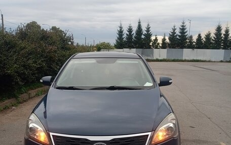 KIA cee'd I рестайлинг, 2011 год, 800 000 рублей, 1 фотография