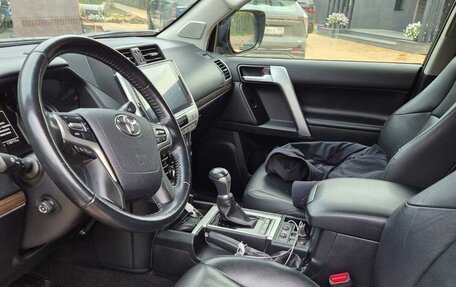 Toyota Land Cruiser Prado 150 рестайлинг 2, 2020 год, 5 999 999 рублей, 5 фотография