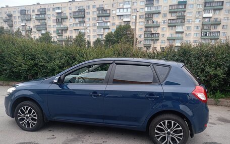 KIA cee'd I рестайлинг, 2011 год, 800 000 рублей, 4 фотография