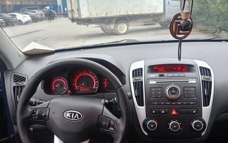 KIA cee'd I рестайлинг, 2011 год, 800 000 рублей, 7 фотография