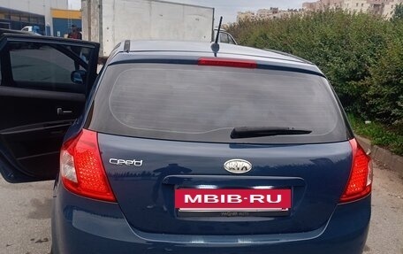 KIA cee'd I рестайлинг, 2011 год, 800 000 рублей, 13 фотография