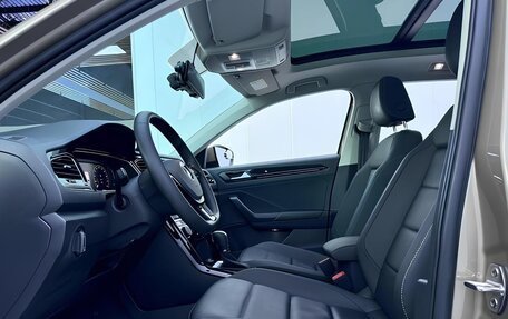 Volkswagen T-Roc I, 2021 год, 1 715 000 рублей, 9 фотография
