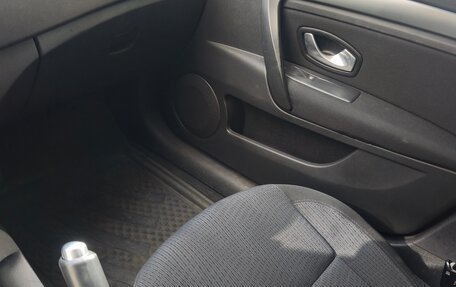 Renault Laguna III рестайлинг, 2008 год, 750 000 рублей, 15 фотография