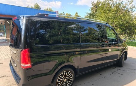 Mercedes-Benz V-Класс, 2017 год, 4 500 000 рублей, 3 фотография