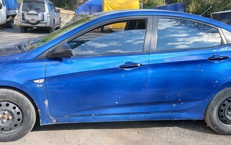 Hyundai Solaris II рестайлинг, 2013 год, 570 000 рублей, 3 фотография