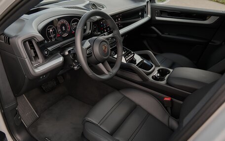 Porsche Cayenne III, 2025 год, 16 975 000 рублей, 2 фотография