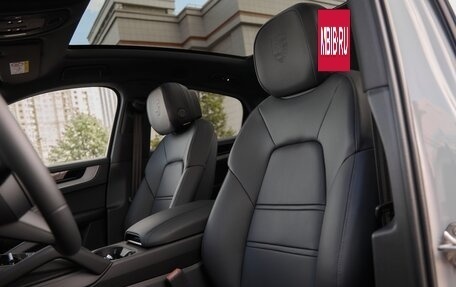 Porsche Cayenne III, 2025 год, 16 975 000 рублей, 17 фотография