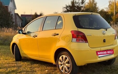 Toyota Yaris III рестайлинг, 2010 год, 489 000 рублей, 2 фотография