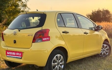 Toyota Yaris III рестайлинг, 2010 год, 489 000 рублей, 3 фотография