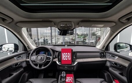 Volvo XC90 II рестайлинг, 2025 год, 14 000 000 рублей, 19 фотография