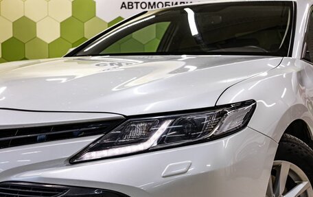 Toyota Camry, 2020 год, 2 650 000 рублей, 10 фотография