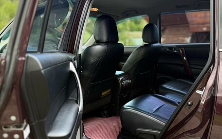 Toyota Highlander III, 2011 год, 2 200 000 рублей, 20 фотография