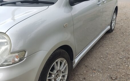 Toyota Sienta I, 2004 год, 680 000 рублей, 2 фотография