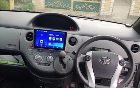 Toyota Sienta I, 2004 год, 680 000 рублей, 10 фотография