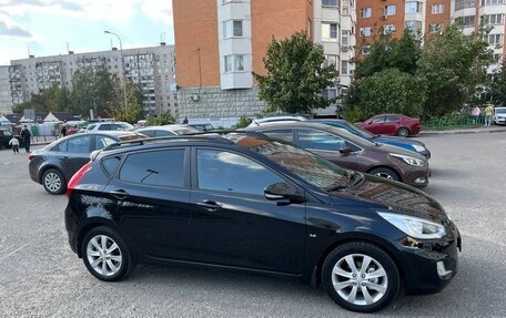 Hyundai Solaris II рестайлинг, 2014 год, 1 000 000 рублей, 2 фотография