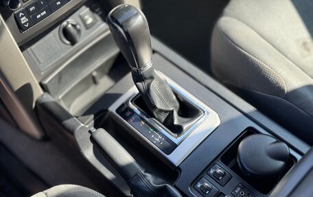 Toyota Land Cruiser Prado 150 рестайлинг 2, 2012 год, 2 700 000 рублей, 13 фотография