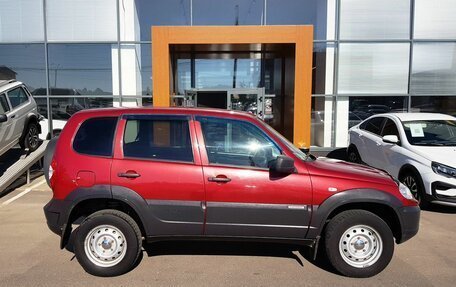 Chevrolet Niva I рестайлинг, 2017 год, 750 000 рублей, 4 фотография