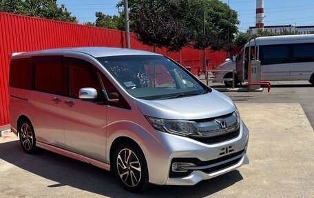 Honda Stepwgn IV, 2017 год, 1 650 000 рублей, 3 фотография